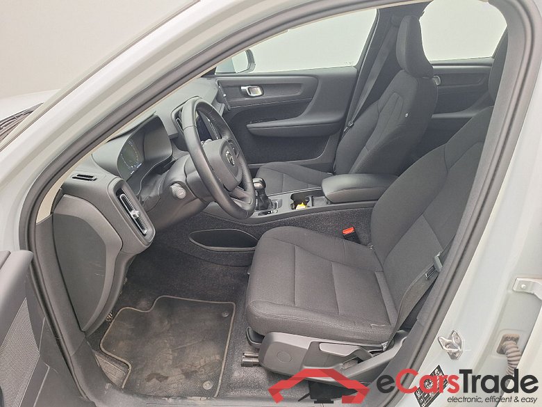 Volvo, XC40 '17, Volvo XC40 T2 Momentum Core 5d #3