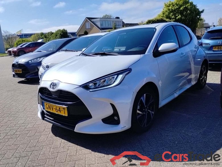 TOYOTA YARIS 1.5 Hybrid 115 First Edition