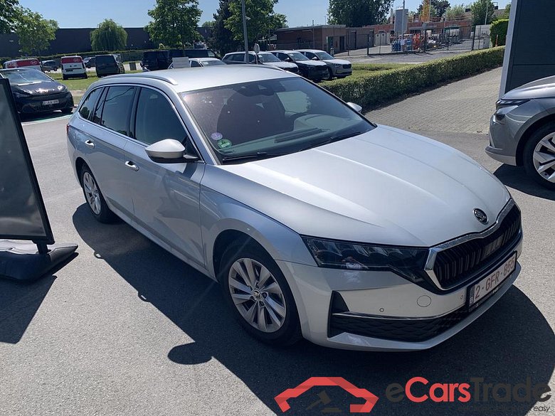 SKODA Octavia Combi Octavia Combi Family 1.5 TSI m-HEV 85kW (115pk) DSG7 #1