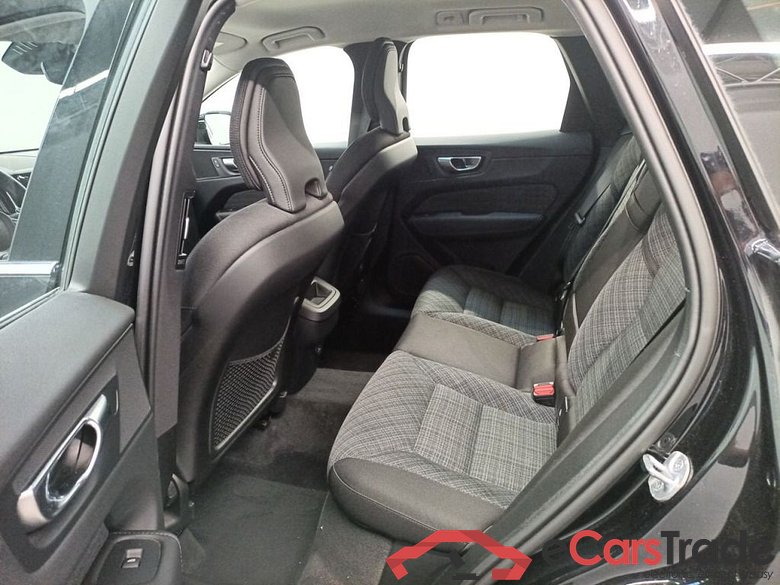 VOLVO XC60 DIESEL - 2021 2.0 B4 MHEV Core 5d #3