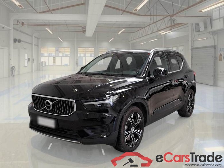 VOLVO XC40 / 2017 / 5P / SUV T5 PLUG-IN HYBRID AUTO RECH INSCRIP EXPR #1