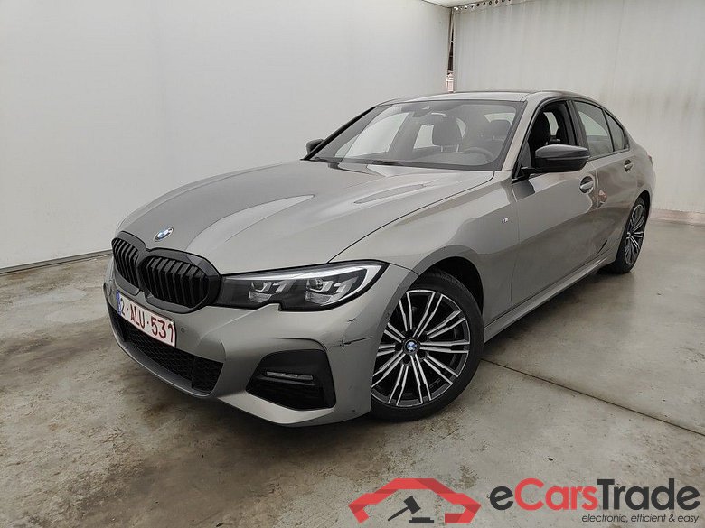 BMW 3 Reeks Berline 318dA (110 kW) 4d