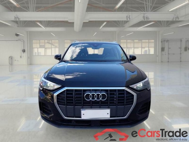 AUDI Q3 / 2018 / 5P / SUV 45 TFSI E S TRONIC BUSINESS #6