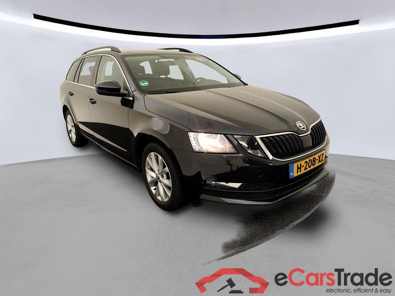 SKODA Octavia Combi 110 kW #4