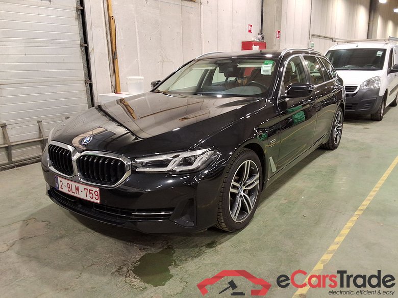 BMW 5-serie 2.0 520E TOURING AUTO