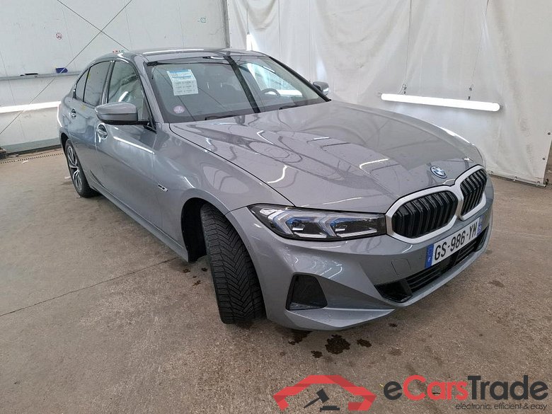 BMW Série 3 Berline / 2022 / 4P / Berline 320e 204ch Business Design BVA8 Hybride #4