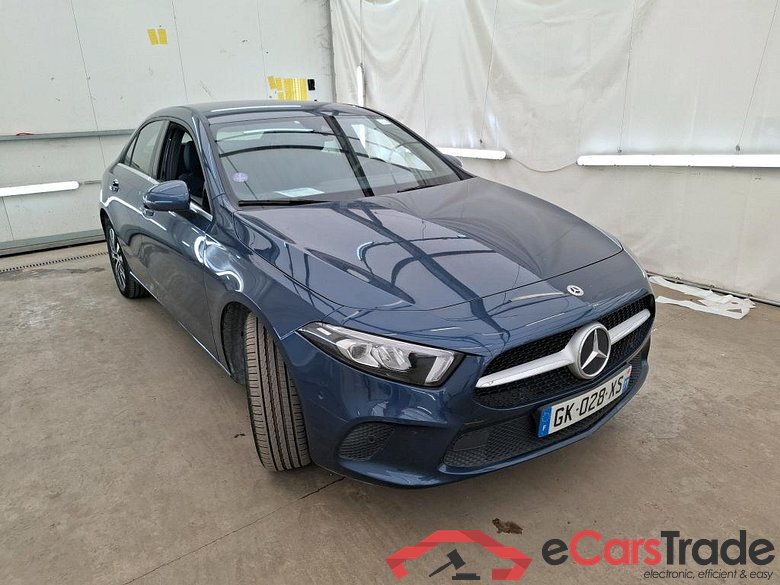 MERCEDES-BENZ Classe A Berline / 2018 / 4P / Berline A 250 e Business Line 8G-DCT #4