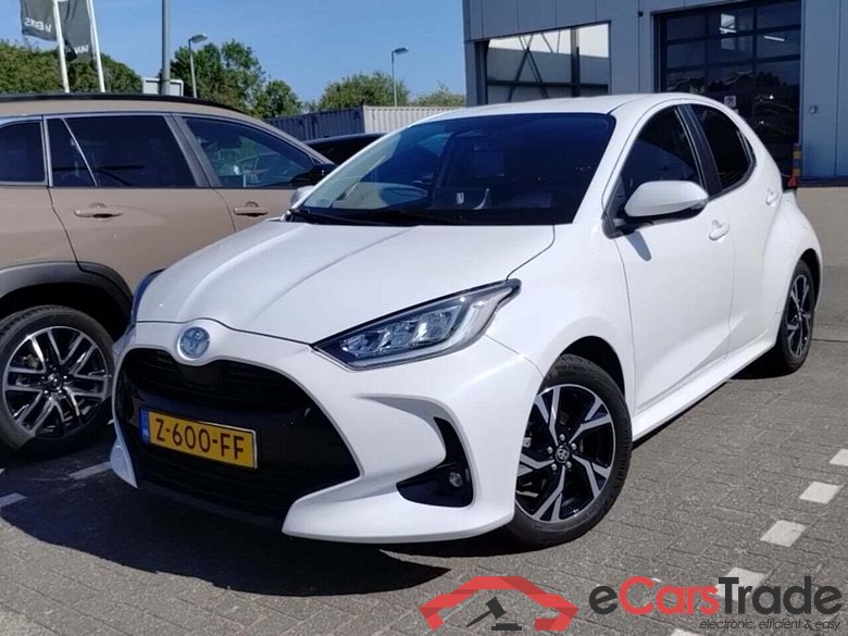 TOYOTA YARIS 1.5 Hybrid 115 First Edition
