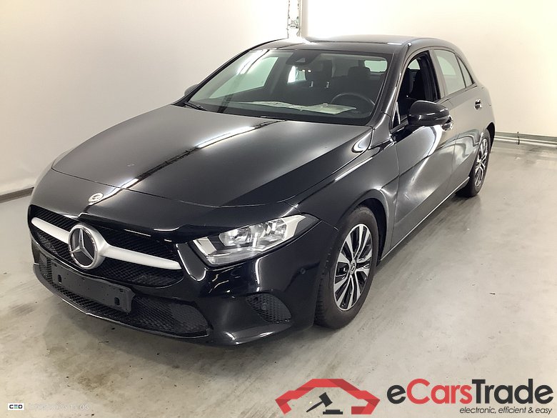 MERCEDES-BENZ A-CLASS 1.3 A 180 ESSENTIAL LINE DCT