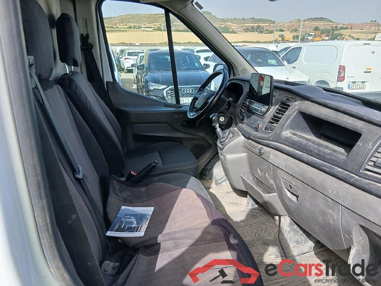 FORD Transit / 2013 / 4P / furgón 310 96kW L2H2 Van Trend FWD MHEV #6