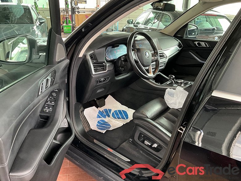 BMW X5 xDrive45e 5d 210kW #4