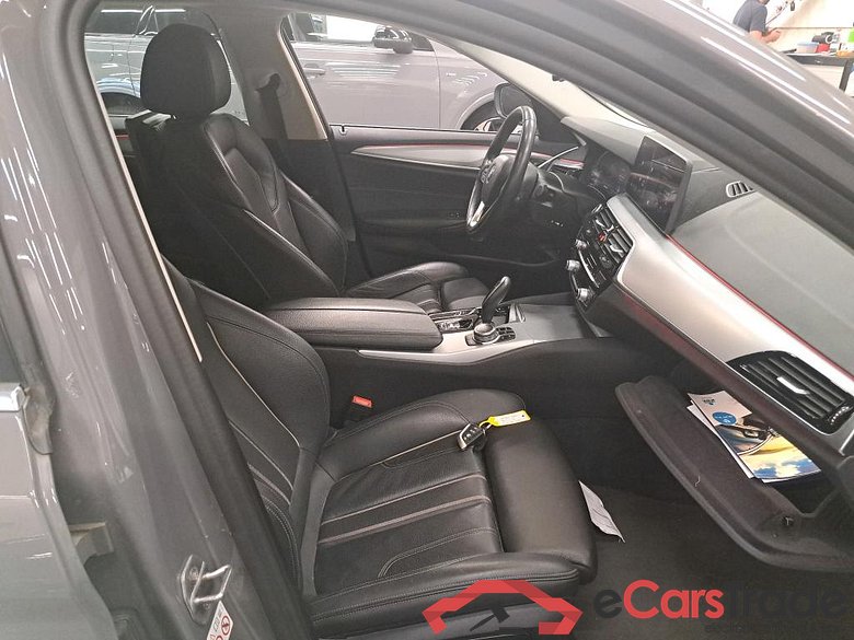 BMW - BMW 5 TOURING 520e 204PK Business Edition Pack Business With Dakota Heated Sport Seats & Driving Assistant & Parking Assistant Pack  * HYBRID * #3