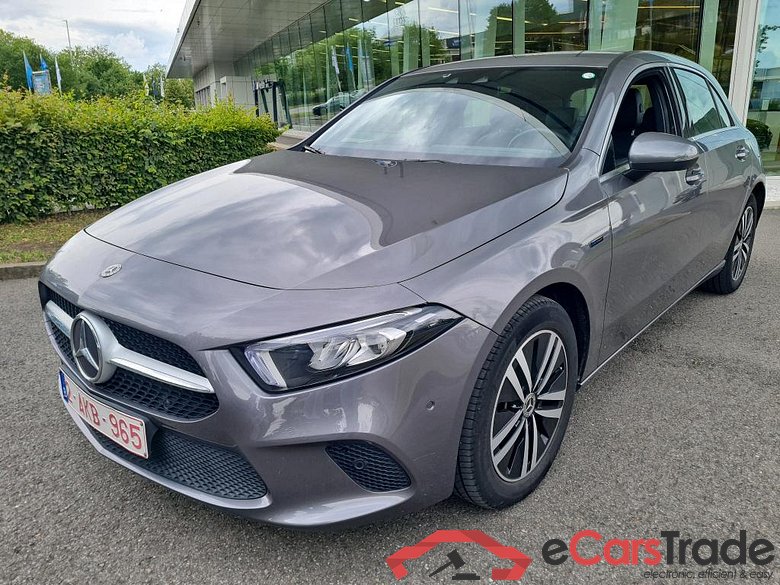 MERCEDES-BENZ CLASS A (W177) A 250 e PHEV Business Solution
