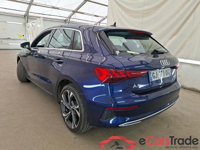 AUDI A3 Sportback / 2020 / 5P / Berline 35 TFSI 150 MHEV S Tronic Design Luxe #2