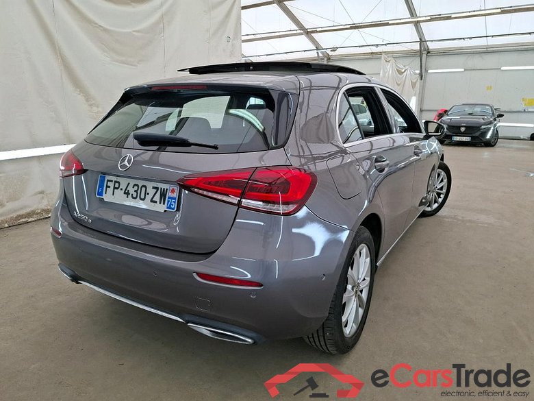 MERCEDES-BENZ Classe A Compact / 2018 / 5P / Berline A 250 e Progressive Line 8G-DCT #3