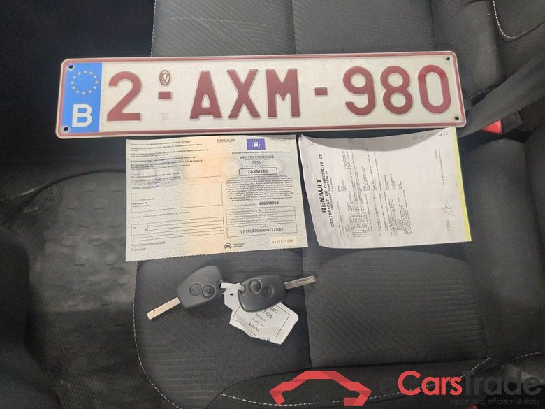 Renault Trafic L2H1 dCi 120 Grand Confort 2.9T 4d #4