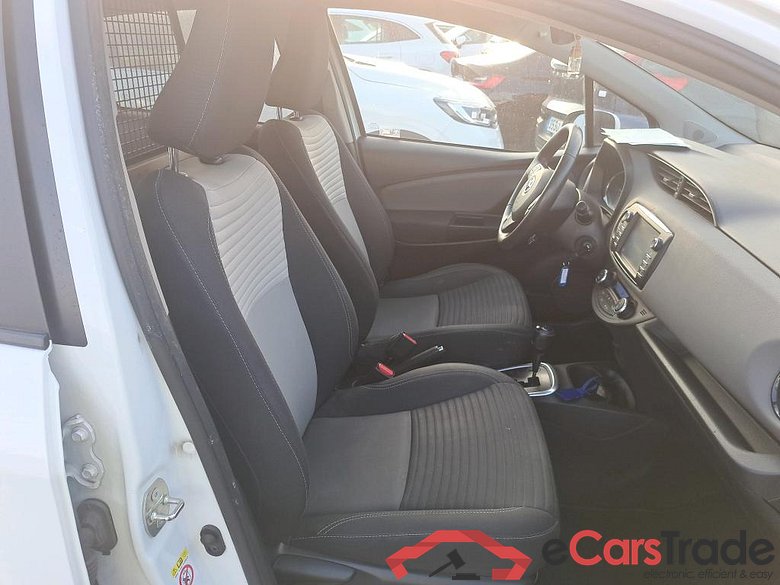 TOYOTA Yaris / 2017 / 5P / berlina con portón 1.5 100H Active #6