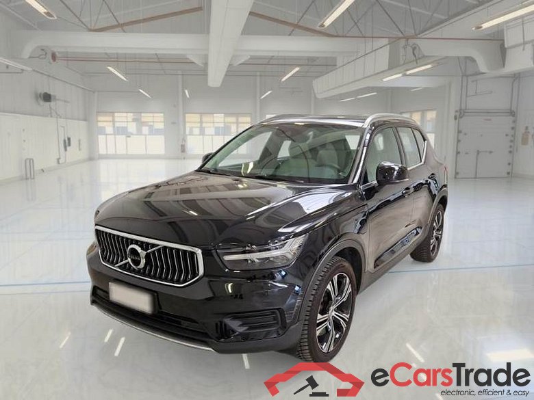 VOLVO XC40 / 2017 / 5P / SUV T4 PLUG-IN HYBRID AUTO RECHARGE INSCR.
