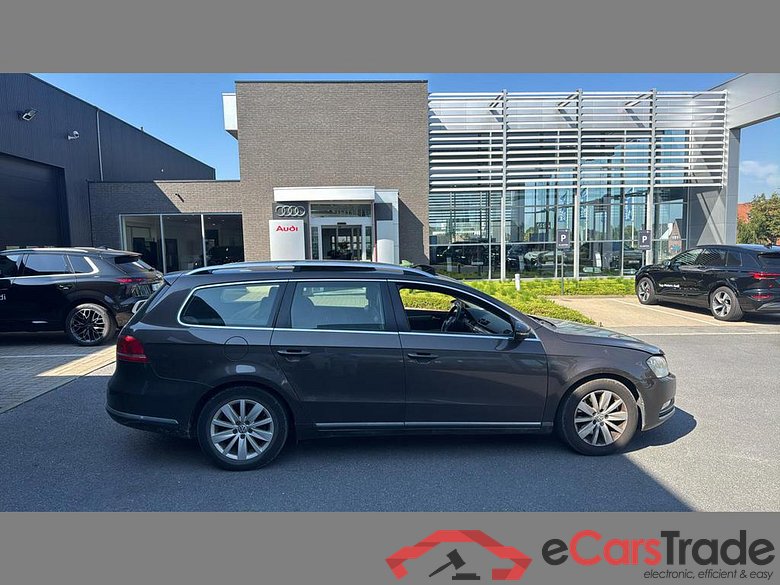 VOLKSWAGEN Passat Variant Dsl Passat SW 2.0 CR TDi Comfortline BMT DSG #4