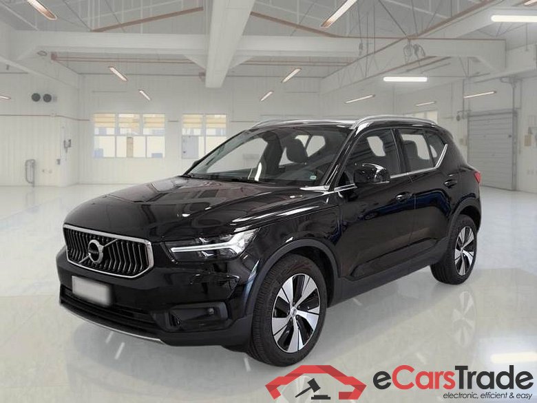VOLVO XC40 / 2017 / 5P / SUV T4 PLUG-IN HYBRID AUTO RECH INSCRIP EXPR
