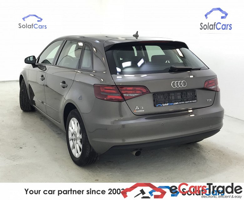 Audi A3 SB Attraction 1.6 TDi 110Hp Navi Klima PDC #3